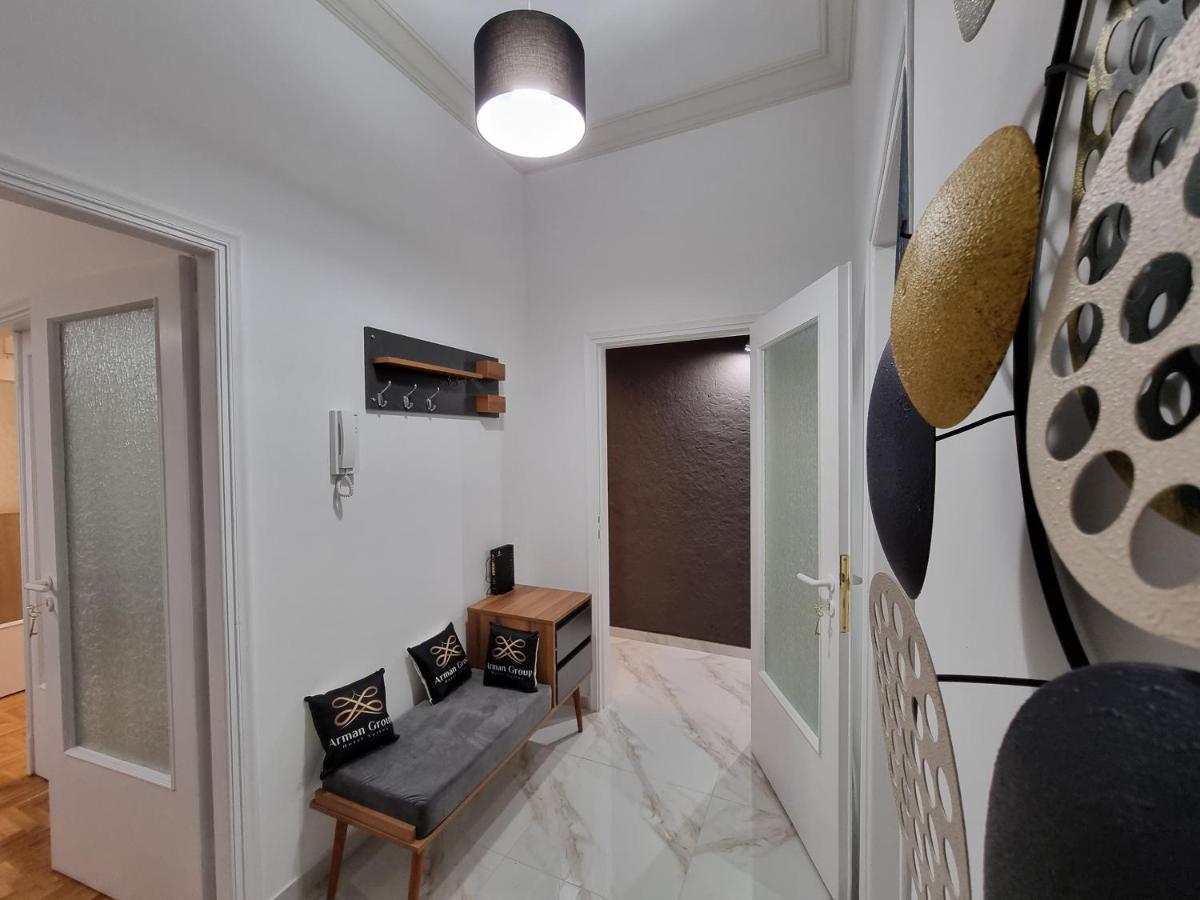 Arman Group Arya Apartamento Atenas Exterior foto