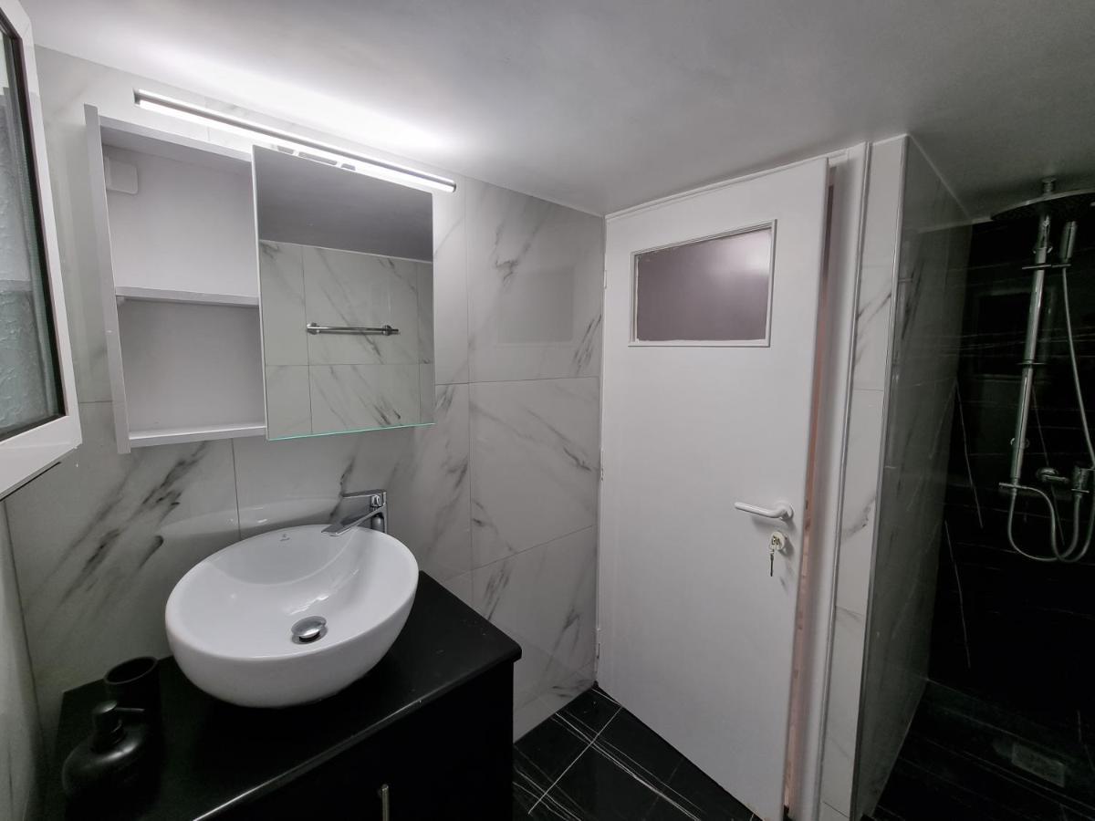 Arman Group Arya Apartamento Atenas Exterior foto